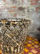 Load image into Gallery viewer, Rustic Lattice Metal Bucket Log Basket /Plant Pot Planter Patio Pail Kindling A
