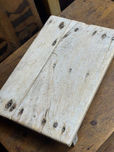 Load image into Gallery viewer, Wooden Pata Board Platter / Fruit Bread Antipasti Pizza Board Tray  / Display  Q
