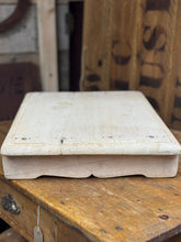 Load image into Gallery viewer, Wooden Pata Board Platter / Fruit Bread Antipasti Pizza Board Tray  / Display  P
