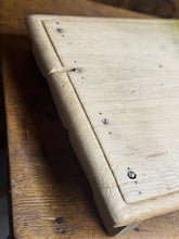 Load image into Gallery viewer, Wooden Pata Board Platter / Fruit Bread Antipasti Pizza Board Tray  / Display  P
