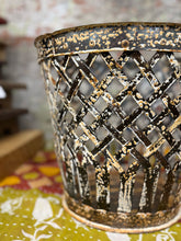 Load image into Gallery viewer, Rustic Lattice Metal Bucket Log Basket /Plant Pot Planter Paper Bin Kindling B
