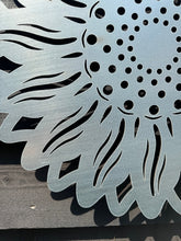 Load image into Gallery viewer, Large Galvanized Steel Sunflower  Garden Decoration
