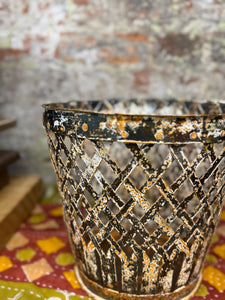 Rustic Lattice Metal Bucket Log Basket /Plant Pot Planter Patio Pail Kindling A