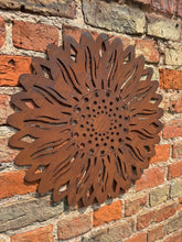 Load image into Gallery viewer, Large Rusty Metal Sunflower Garden Decoration
