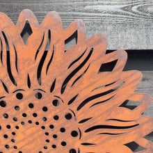 Load image into Gallery viewer, Large Rusty Metal Sunflower Garden Decoration
