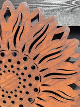 Load image into Gallery viewer, Large Rusty Metal Sunflower Garden Decoration
