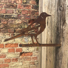 Load image into Gallery viewer, Rusty Metal Magpie Garden Decoration
