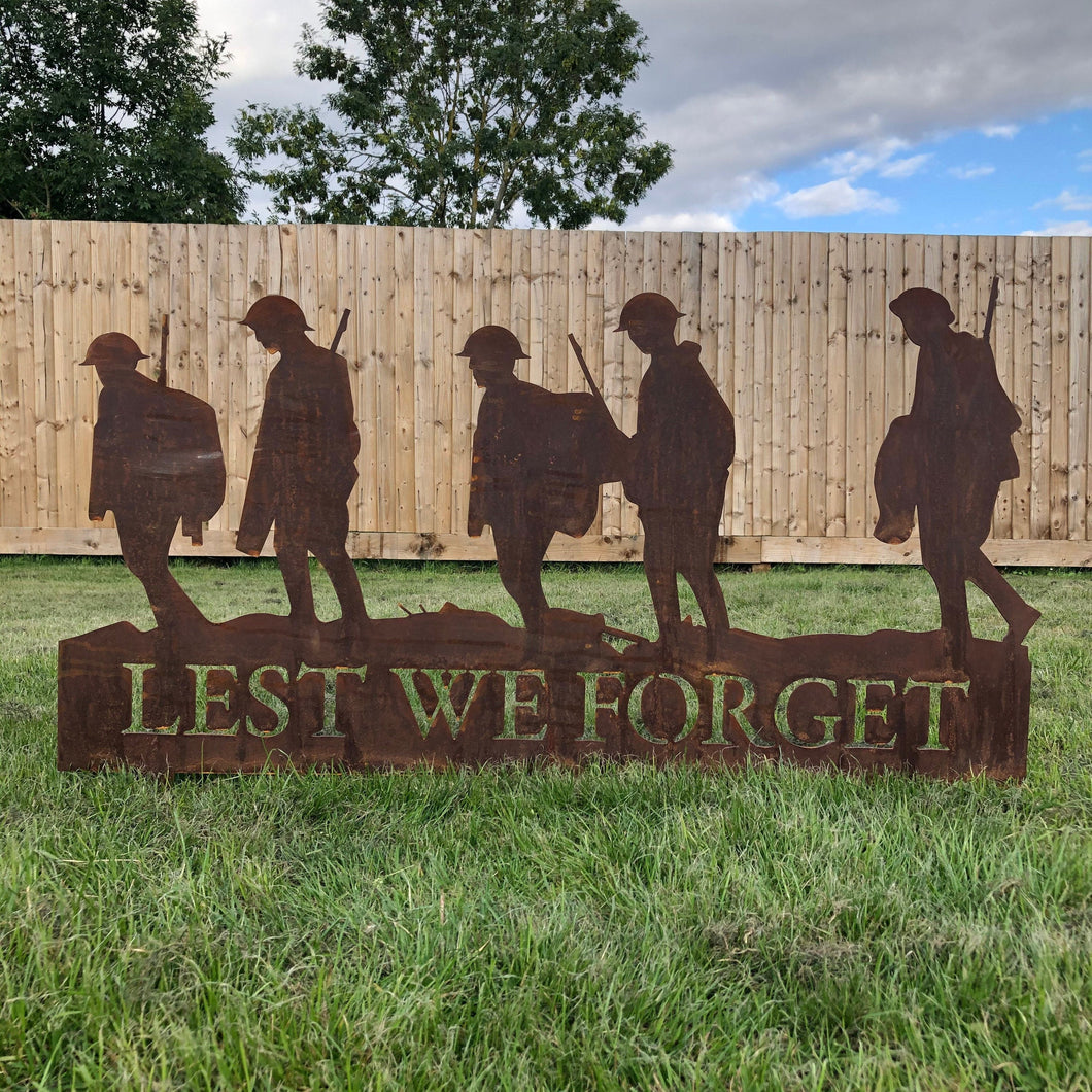 Large Rusty Metal Lest We Forget Soldier Scene Garden Decoration
