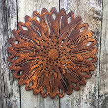 Load image into Gallery viewer, Large Rusty Metal Sunflower Garden Decoration
