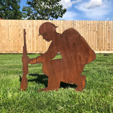 Load image into Gallery viewer, Rusty Metal Kneeling Soldier Garden Decoration
