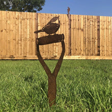 Load image into Gallery viewer, Rusty Metal Bird On A Spade Garden Decoration
