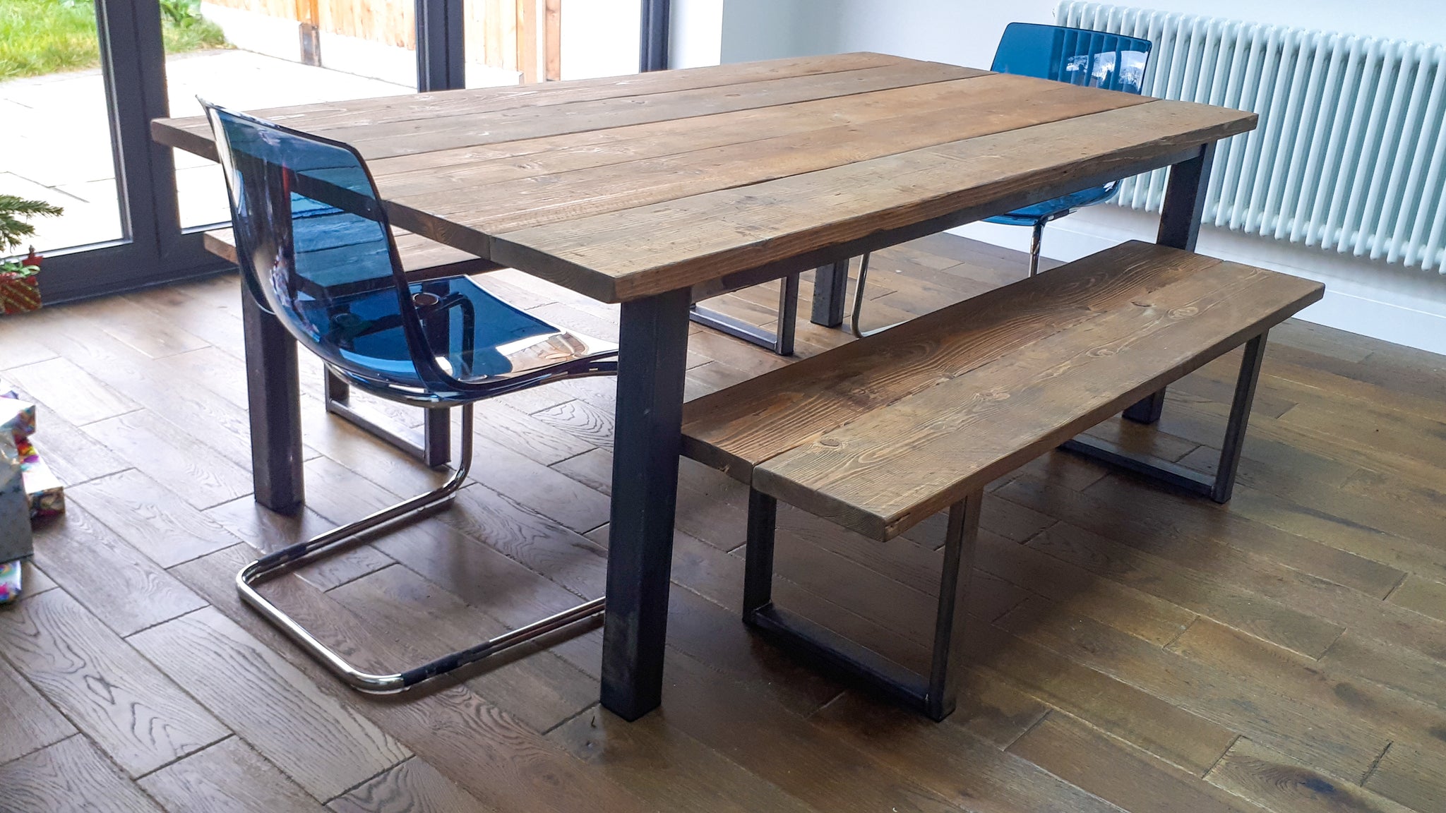 Table made out of scaffold boards deals